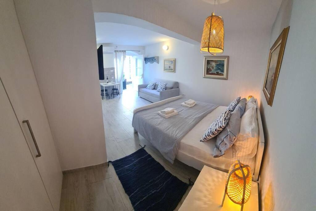 Studio Apartment Marella Vis Eksteriør bilde